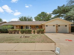 225 N Terry Dr, Slaton, TX 79364