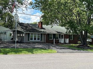 909 Forest Ave, Radford, VA 24141