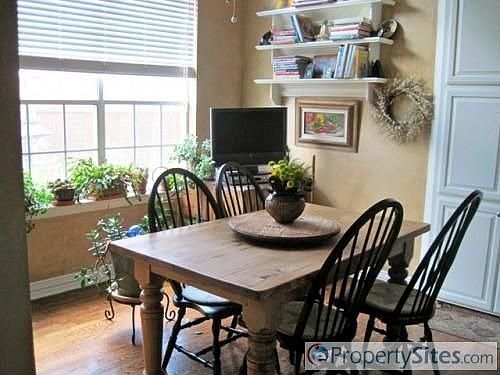 4th image of 5944 Broadmoor Dr