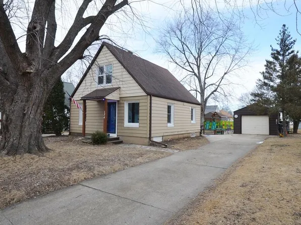 134 Coolidge AVENUE, Waukesha, WI 53186