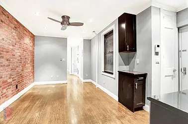 Rented by Century 21 Premier 