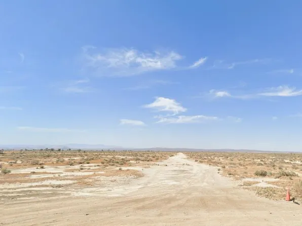 Vic Ave #D4, Lancaster, CA 93535