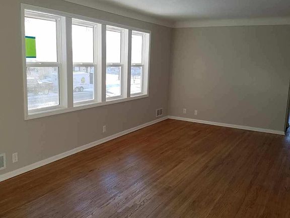 2nd image of 1442 7th Ave S #A