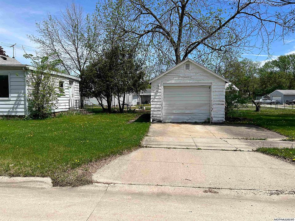 2003 S Grover Ave, Mason City, IA 50401 Zillow