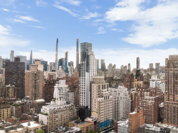 300 East 77th Street image 3 of 15