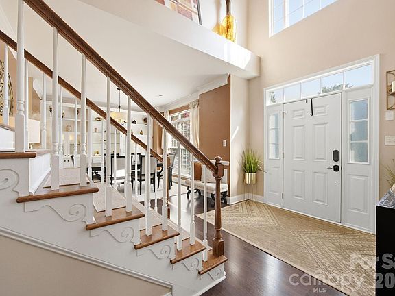 3rd image of 1946 Wilrose Pl