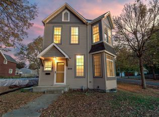 989 Burr St, Saint Paul, MN 55130