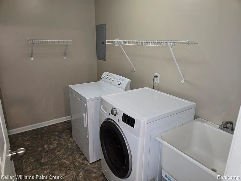 29949 Fox Run Cir — Photo 14