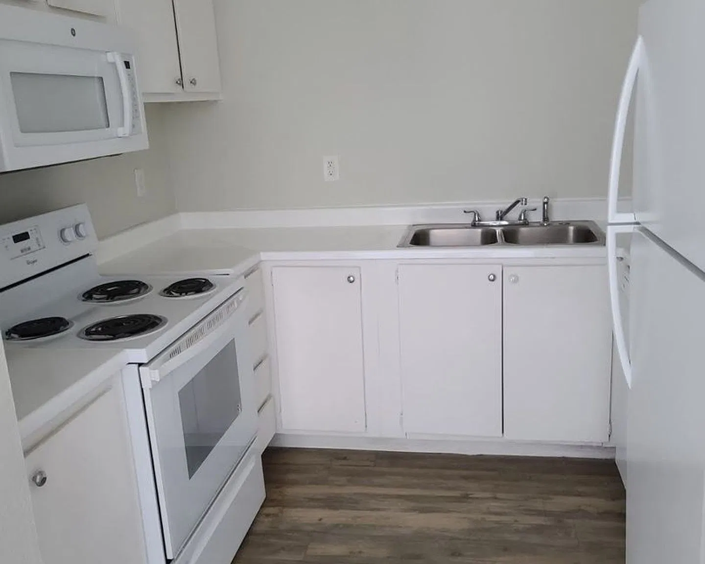 Mirador Apartments — Photo 1