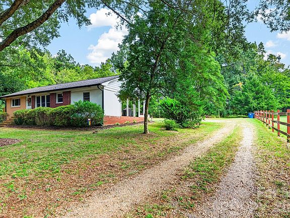 4th image of 4247 Miami Church Rd