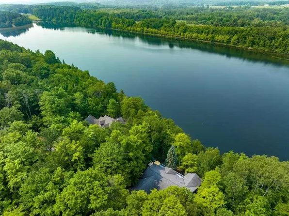 1645 Marion Hills Dr, Charlevoix, MI 49720