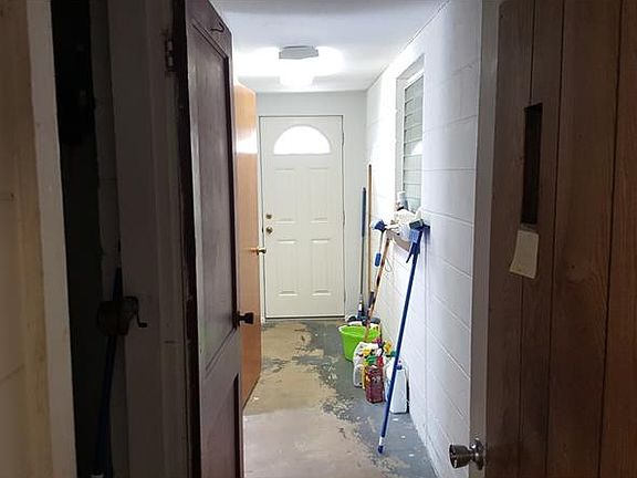 5th image of 4231 E Yukon St
