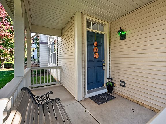 2nd image of 268 Grand Ridge Rd #268