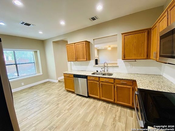 4th image of 11223 Woodridge Blf