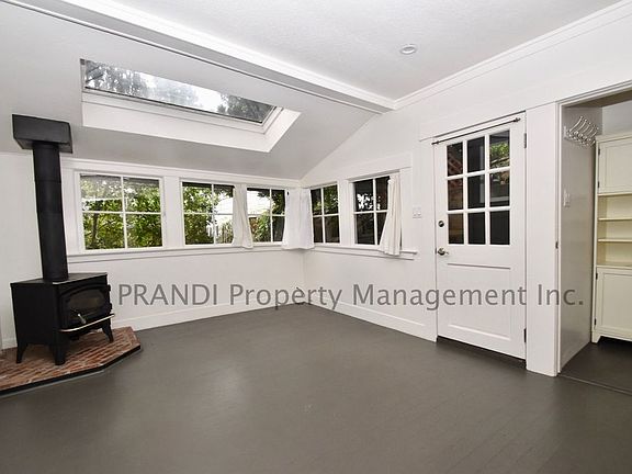 3rd image of 45 Woodside Ln