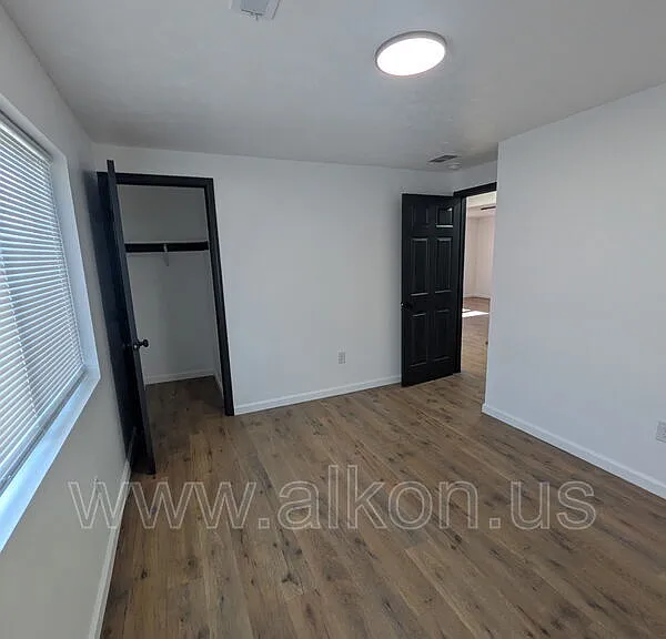 949 Perry Hwy #2 — Photo 11