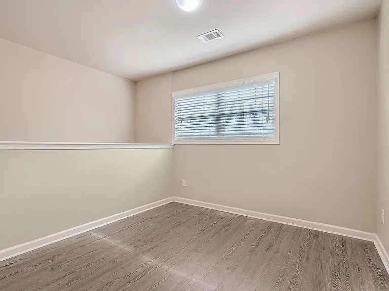 204 Madison Ave — Photo 12