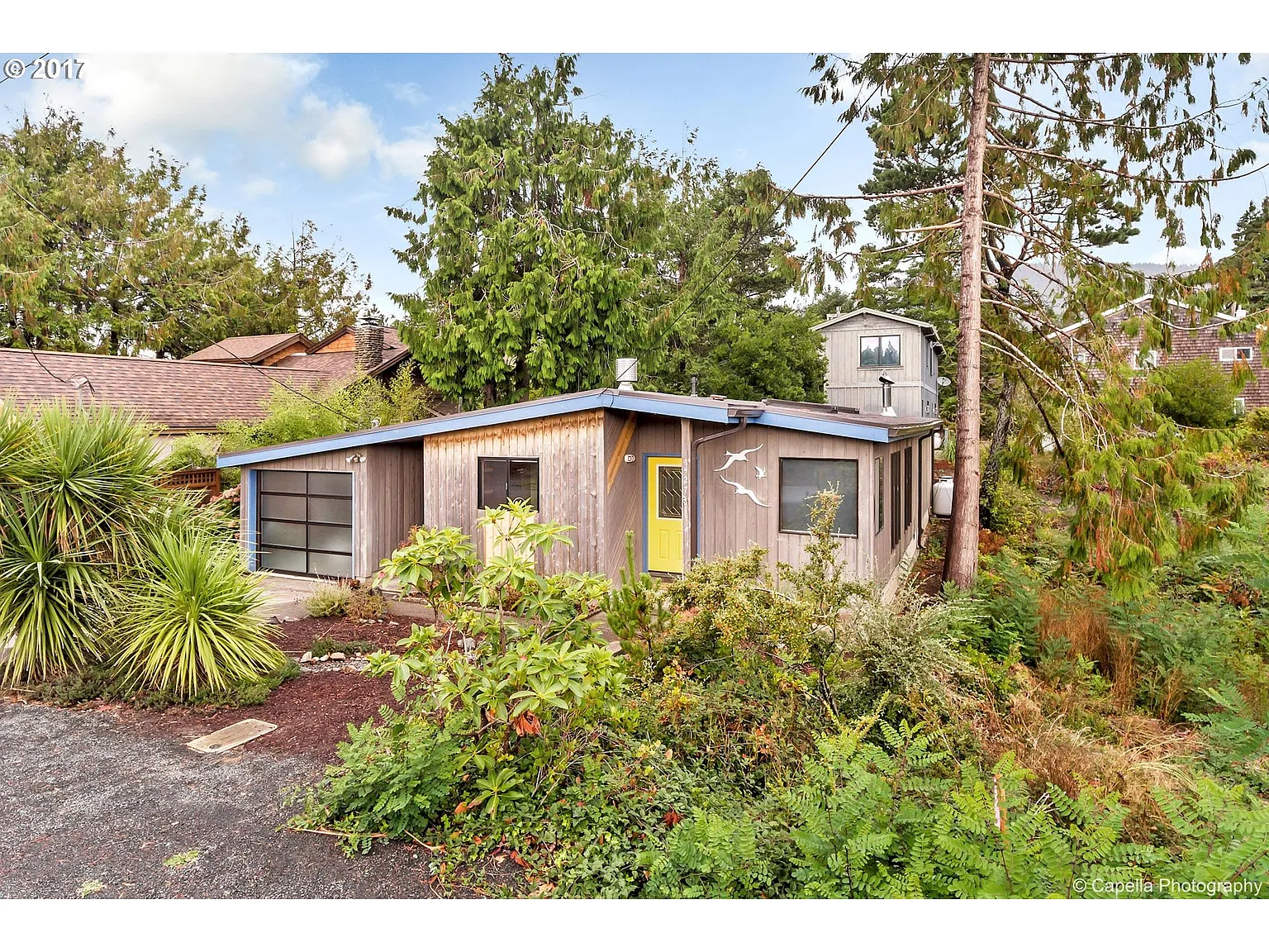 427 Laurel Ave photo 1