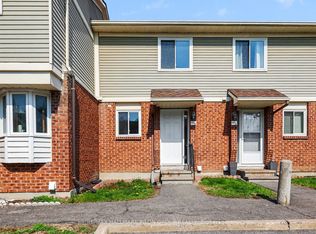 110 Valley Stream Dr #B, Ottawa, ON K2H 9E1