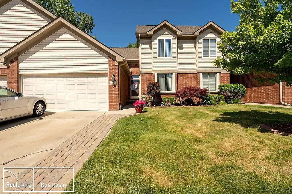 32167 Heavenly Ct photo 1