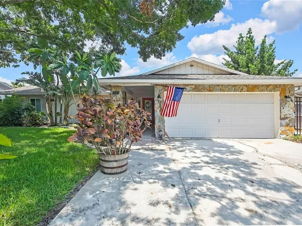 7924 Singing Court Pl, Tampa, FL 33615