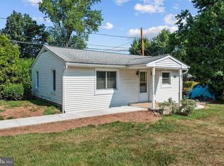 987 Geyer Rd, Lansdale, PA 19446