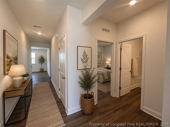 4th image of 47 Chestnut Oak Ln