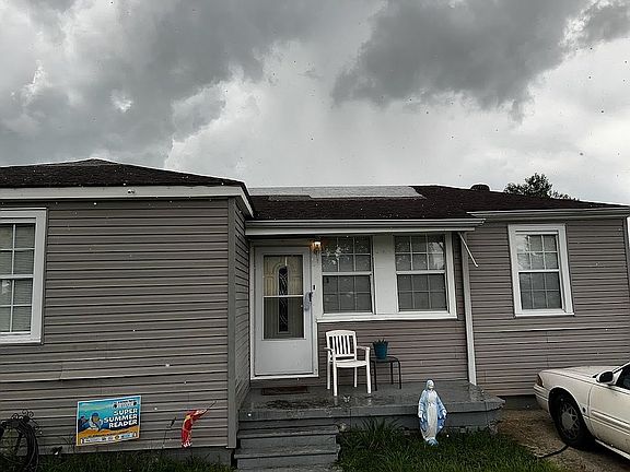 2nd image of 2504 Lloyds Ave