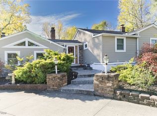 6708 Seneca Rd, Mayfield Village, OH 44143