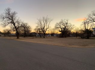 1022 Fir St, Perry, OK 73077