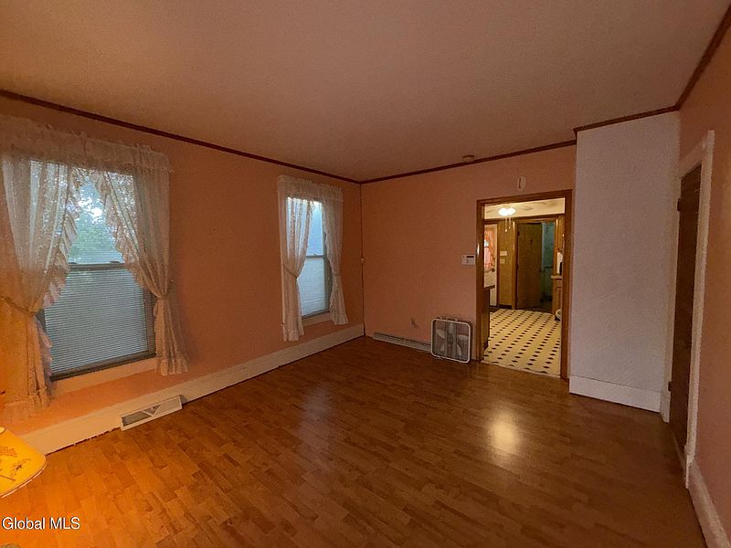 5th image of 889 5th Avenue