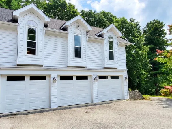 19 Friendship Ln #A, Red Hook, NY 12571