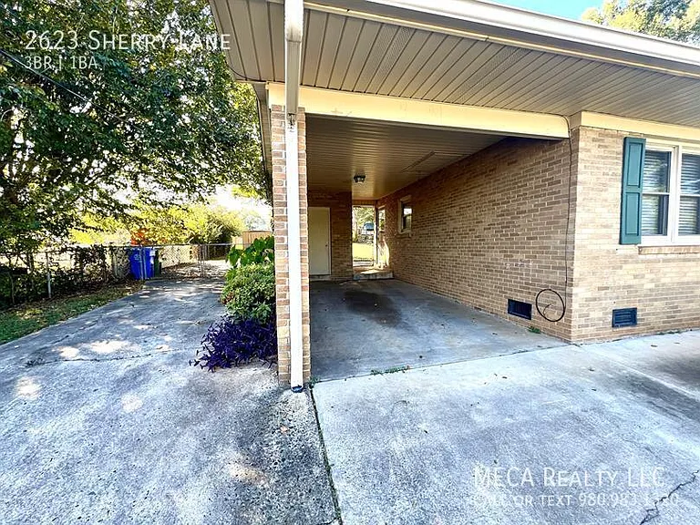 2623 Sherry Ln — Photo 3