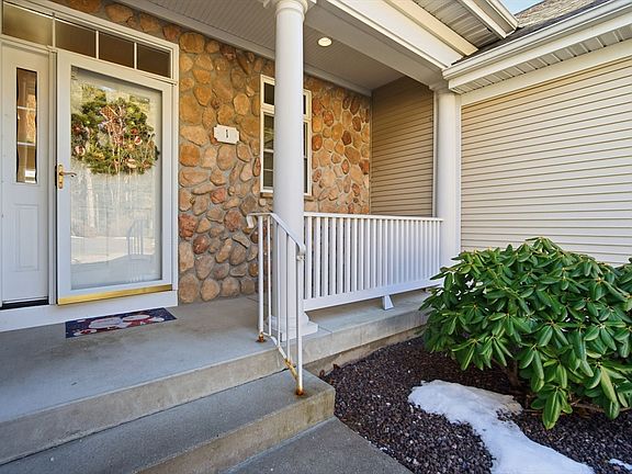 2nd image of 1 Aspen Dr Unit 1
