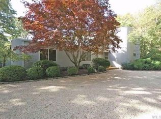 22 Fox Hollow Dr, East Quogue, NY 11942