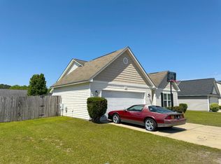 238 Roanoke Dr, Raeford, NC 28376
