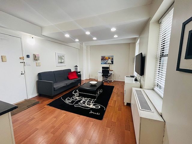 1st image of 150 W 51st St APT 1709