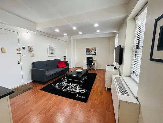 Rented by Manhattan Management Group | media 1