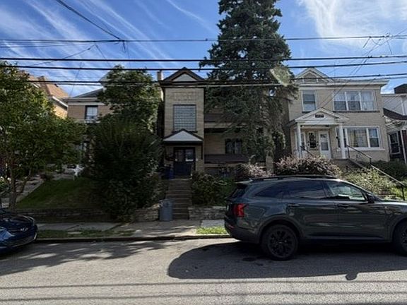 3rd image of 1525 Beechview Ave