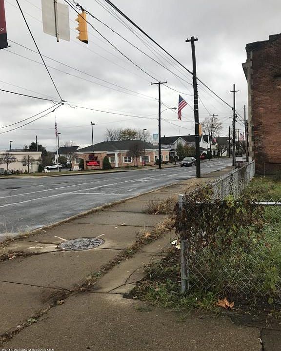 2nd image of 741 Main St #L-18