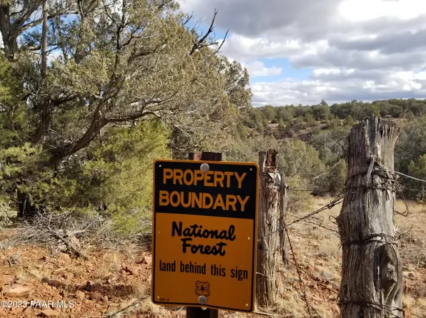 68B Mountain Home Rd, Ash Fork, AZ 86320