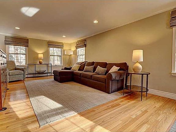 4th image of 100 Granite Dr