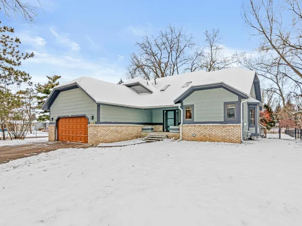 831 Windrow Dr, Little Canada, MN 55109