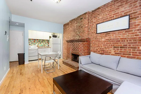 Rented by Sterling Property Solutions Inc. | media 6