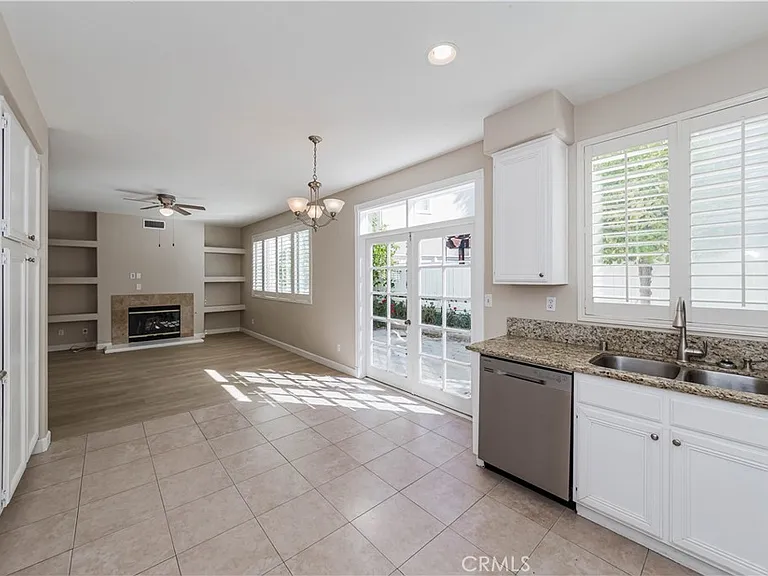 54 Melrose Dr — Photo 9