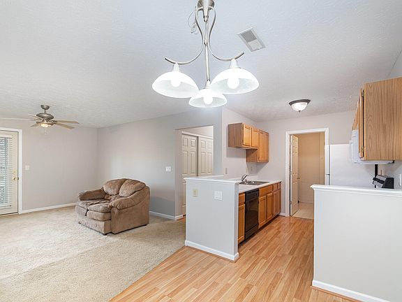 4th image of 10200 Crossbow Ct APT 3