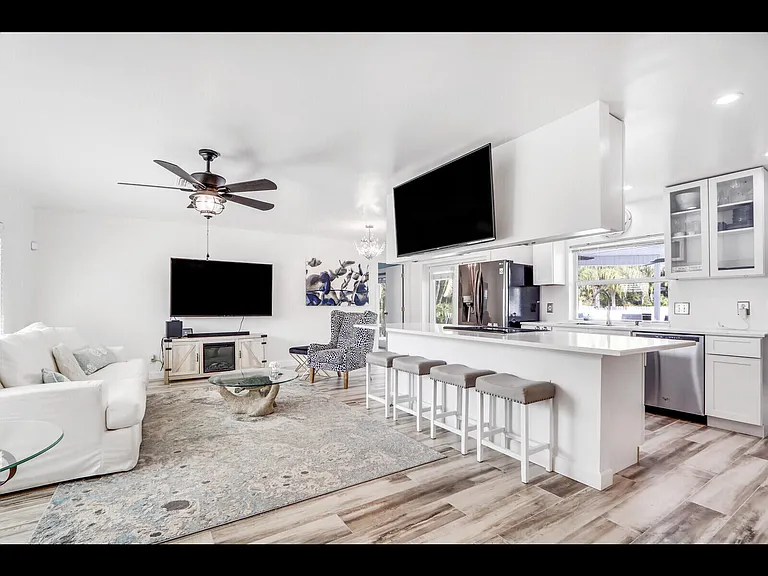 609 Oak Ter — Photo 5