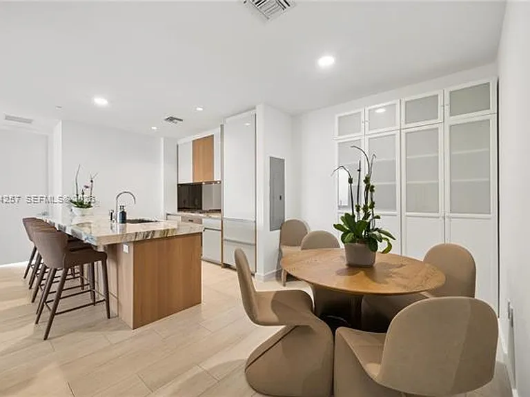 2831 S Bayshore Dr #CU-1701 — Photo 29