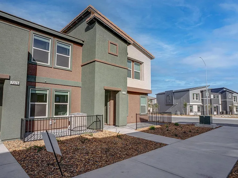 7371 Craig Cove Ct — Photo 33