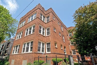 1st image of 1622 W Diversey Pkwy APT 2A